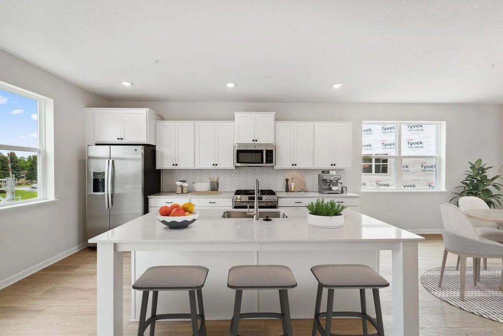 23176 Willow Drive, Rogers