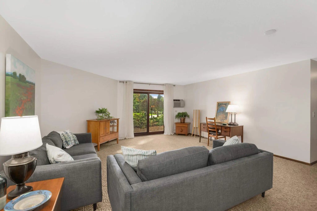 4360 Brookside Court 114, Edina