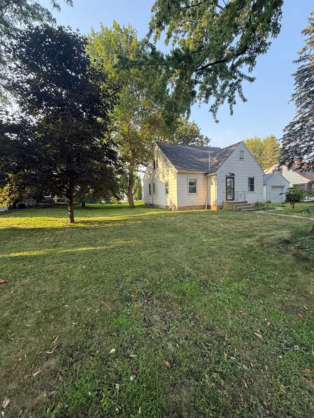 523 E 11th Street, Gibbon