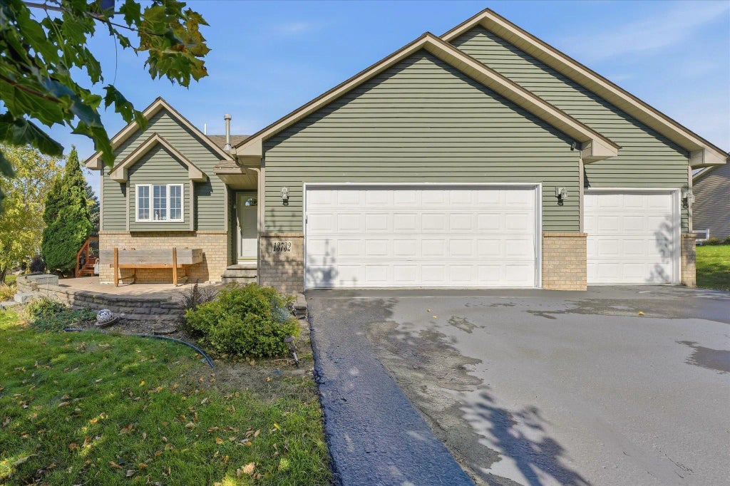 13732 Widgeon Lane, Rogers