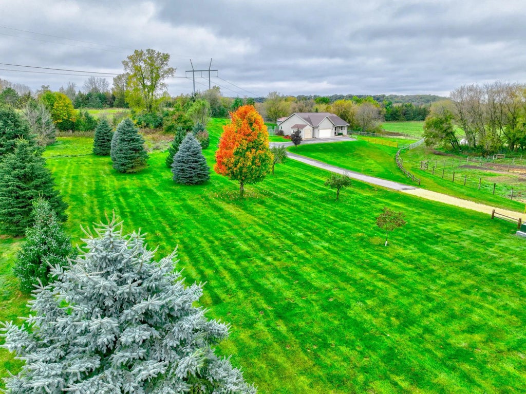 W10006 State Road 29, River Falls