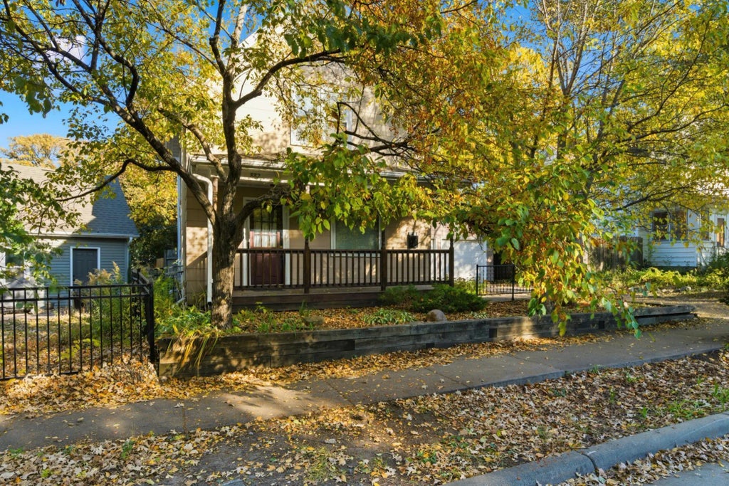 882 Raymond Avenue, Saint Paul