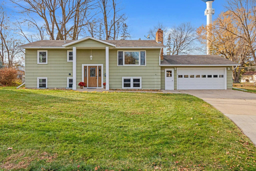 348 W 3 1/2 Street, Waconia