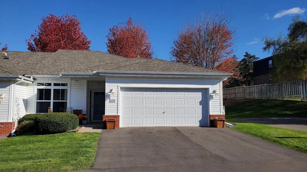 2226 Lower Afton Road E, Saint Paul