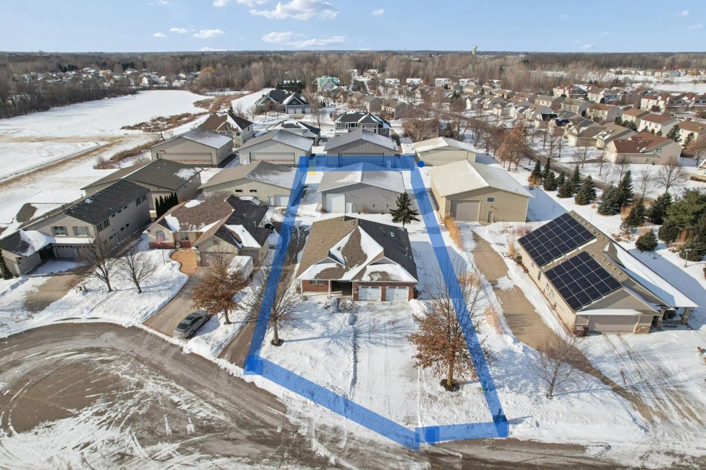 7785 Clydesdale Circle, Circle Pines