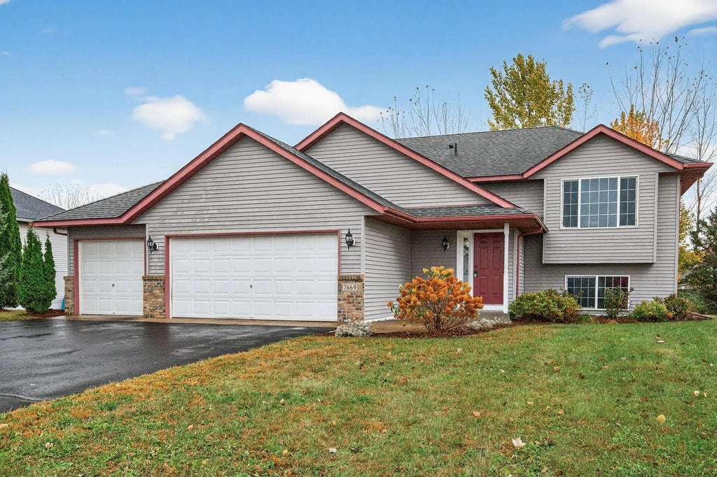 7669 386th Street, North Branch