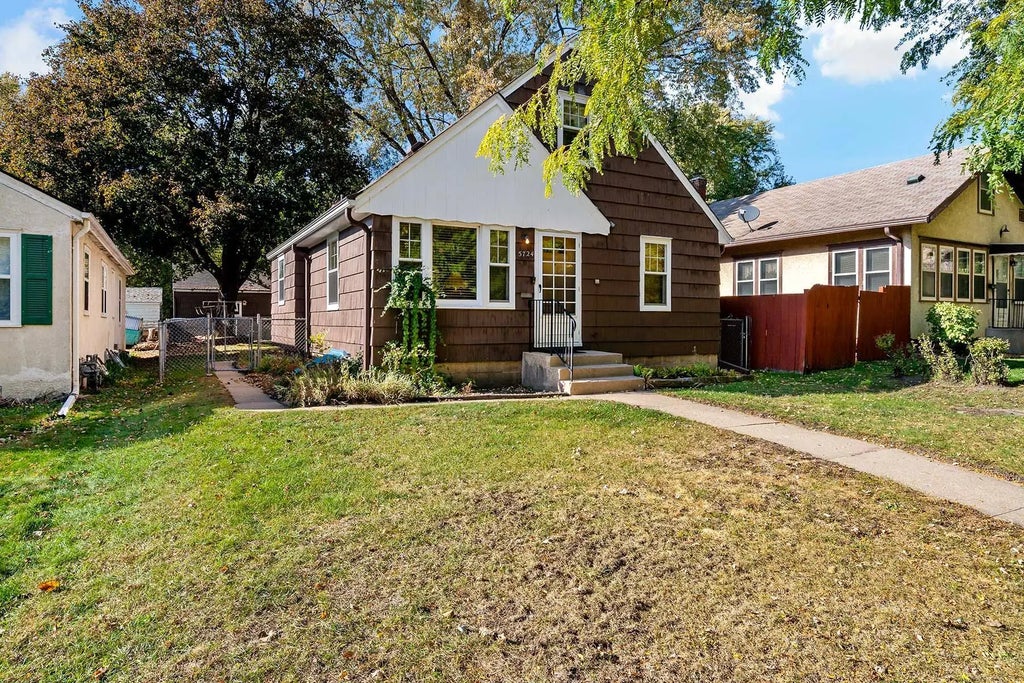 5724 S 46th Avenue S, Minneapolis