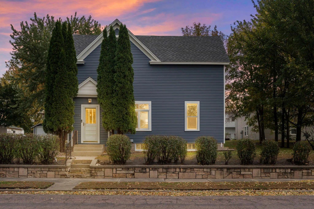 205 N Renville Street, Winthrop