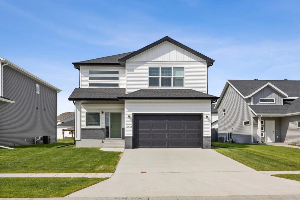 5476 Lori Lane W, West Fargo