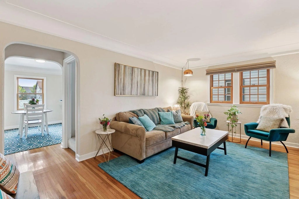 5749 Pleasant Avenue, Minneapolis