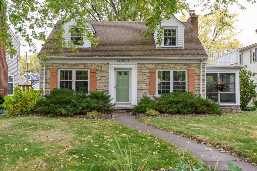 5309 Woodlawn Boulevard, Minneapolis