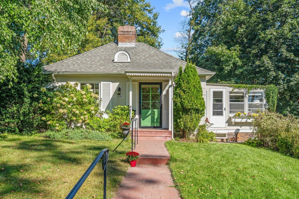 1205 Eleanor Avenue, Saint Paul