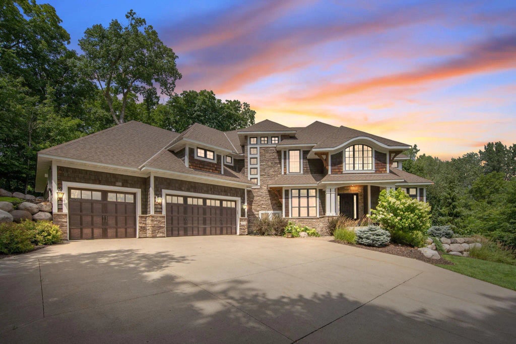 4800 Woolman Court, Minnetonka