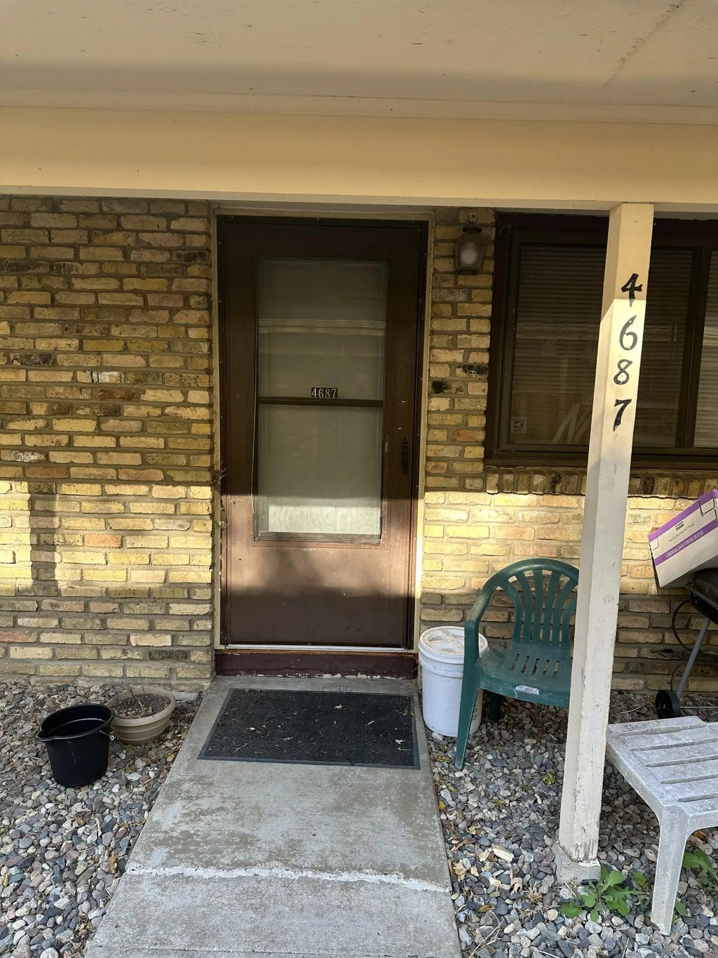 4687 Monroe Street Ne, Hilltop