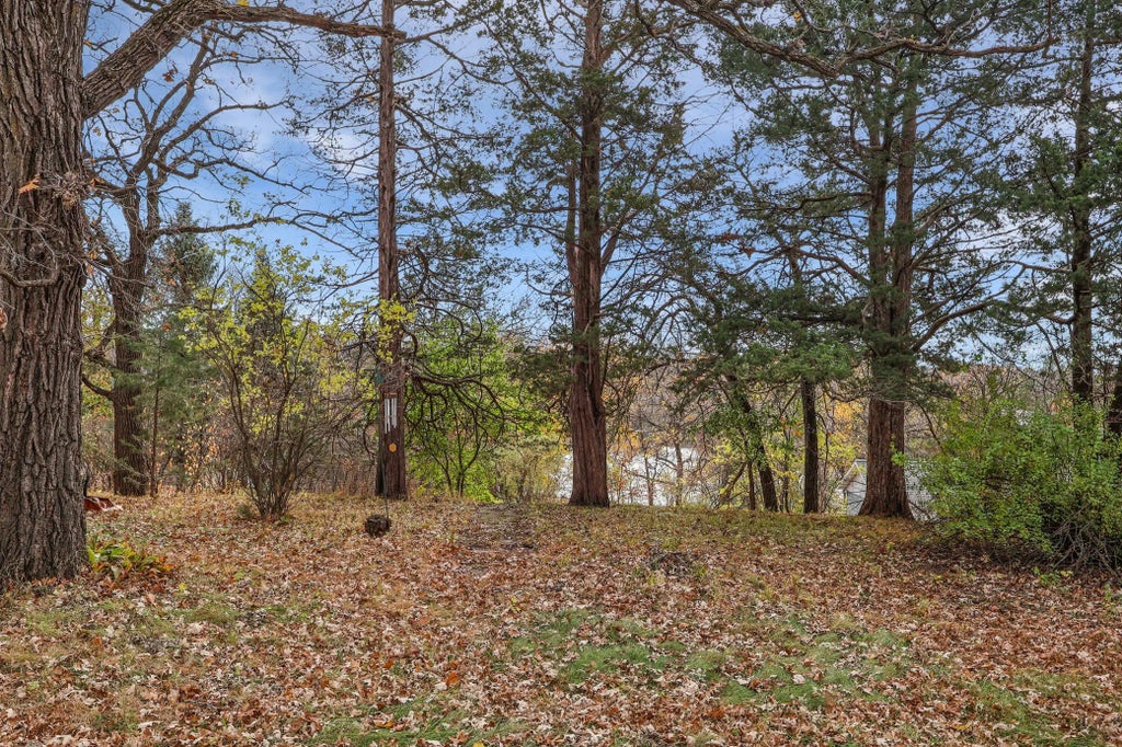 305 1st Avenue Se, New London