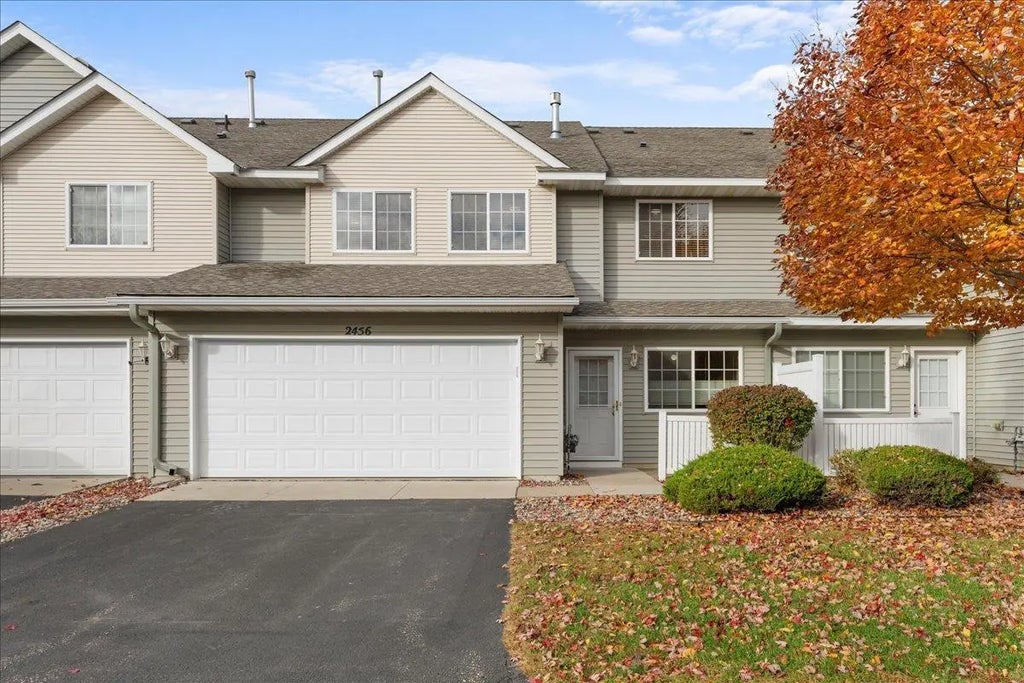 2456 Yellowstone Drive 122, Hastings