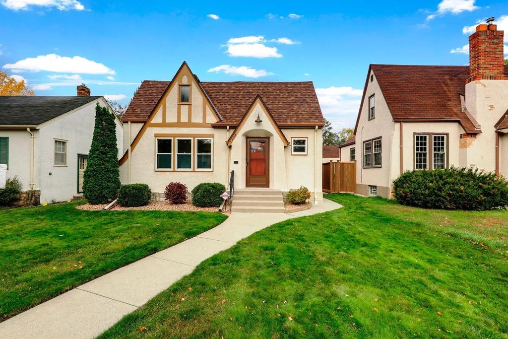 5328 38th Avenue S, Minneapolis