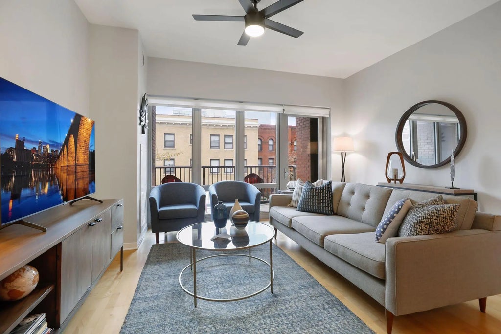 929 Portland Avenue 205, Minneapolis