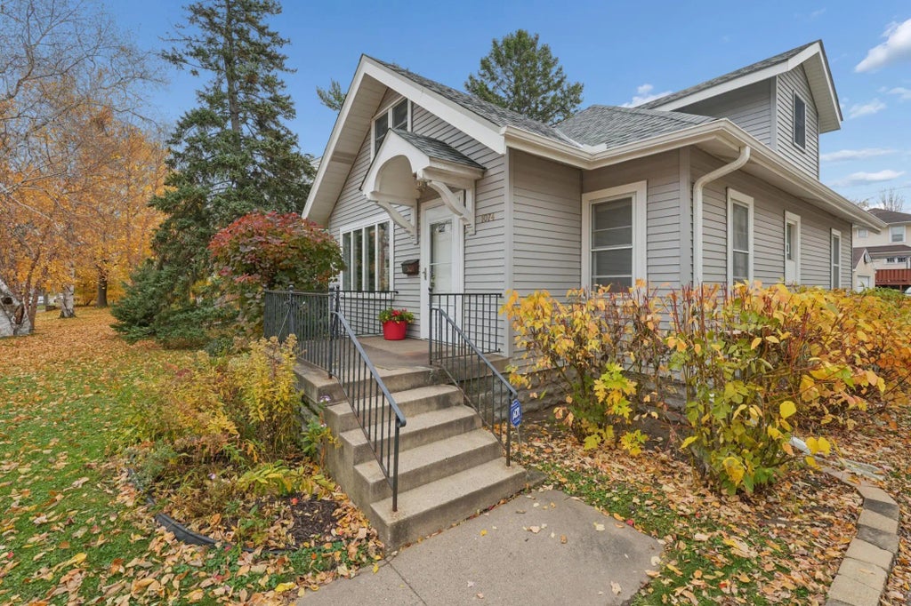 1074 Hyacinth Avenue E, Saint Paul