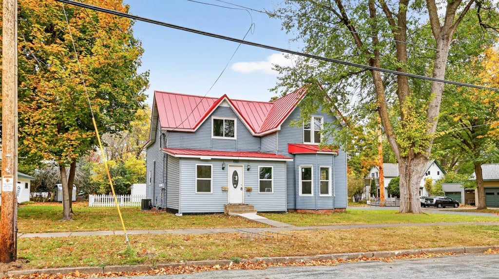 503 11th Street E, Menomonie