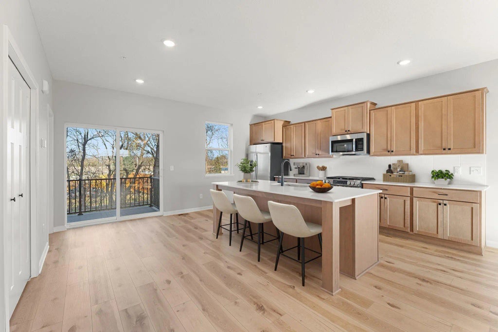 23140 Willow Drive, Rogers