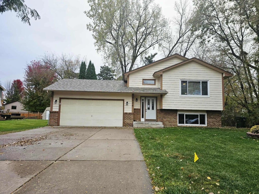 2536 131st Avenue Nw, Coon Rapids