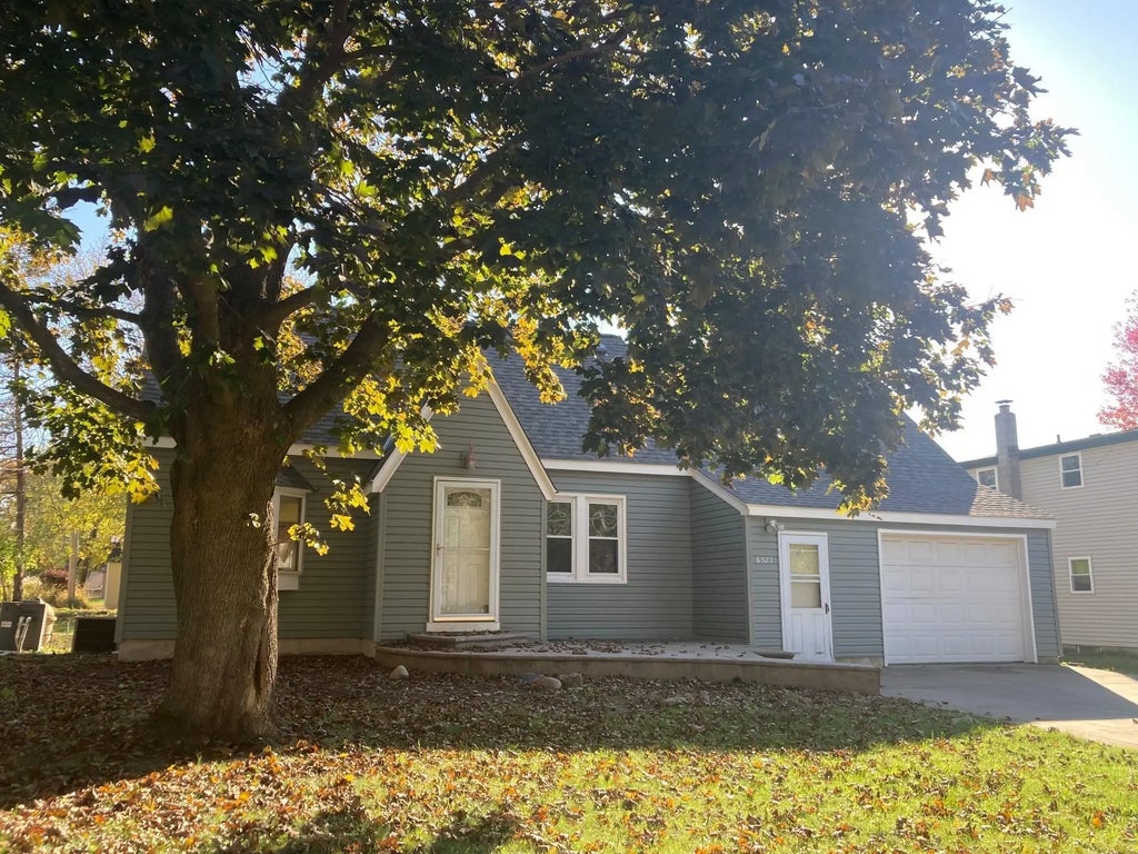 6521 50th Street N, Oakdale