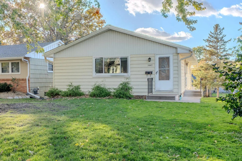 3441 Major Avenue N, Crystal