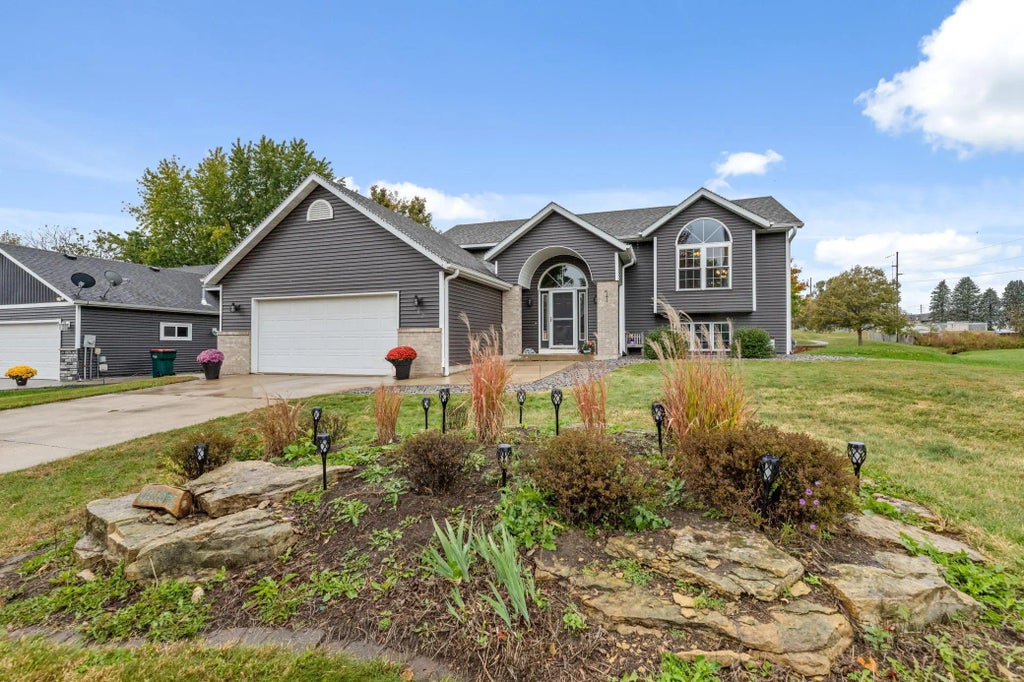 300 7th Street Sw, Plainview