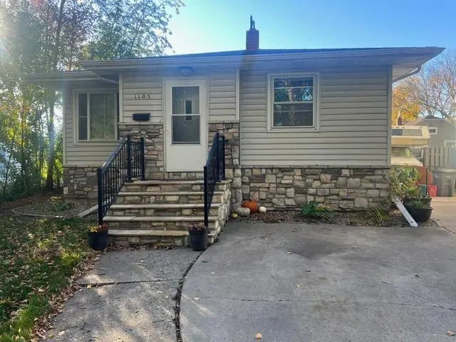 1105 11th Street S, Moorhead