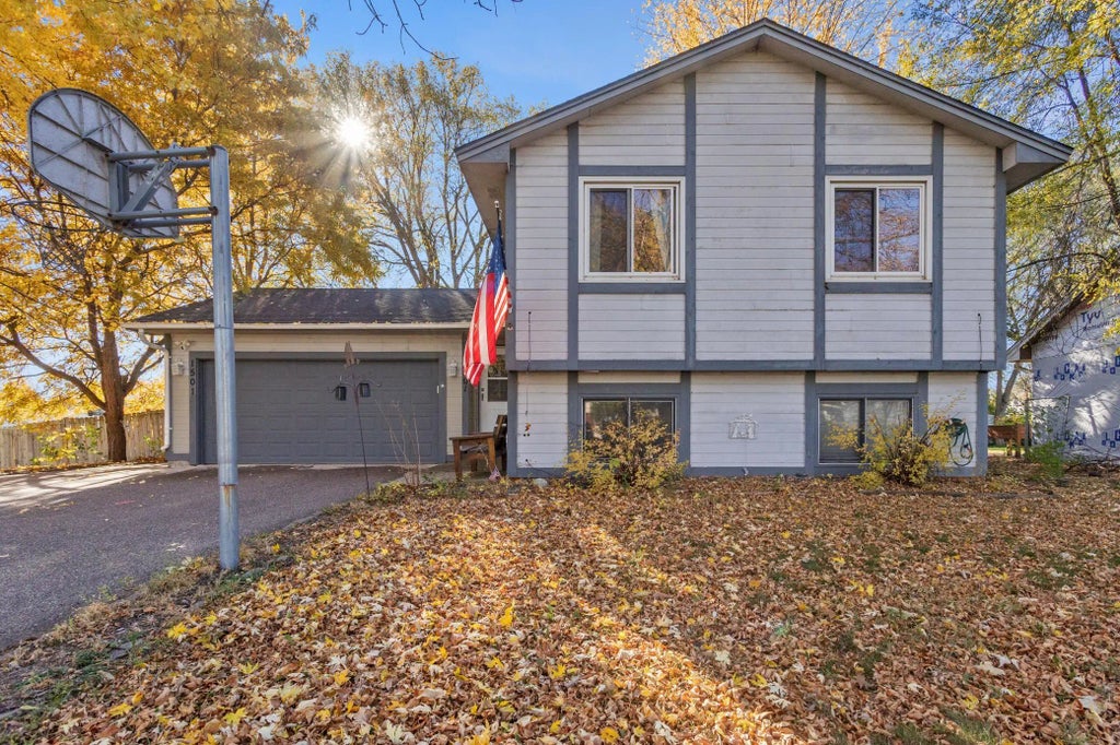 1501 80th Avenue N, Brooklyn Park