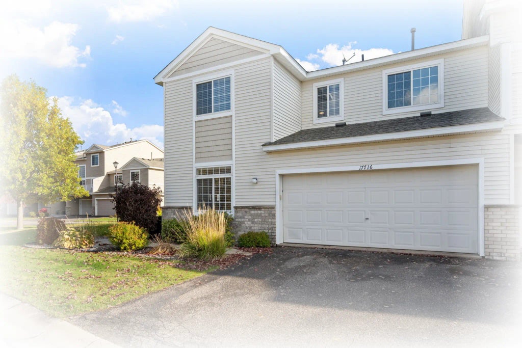 17716 Elm Road N, Maple Grove