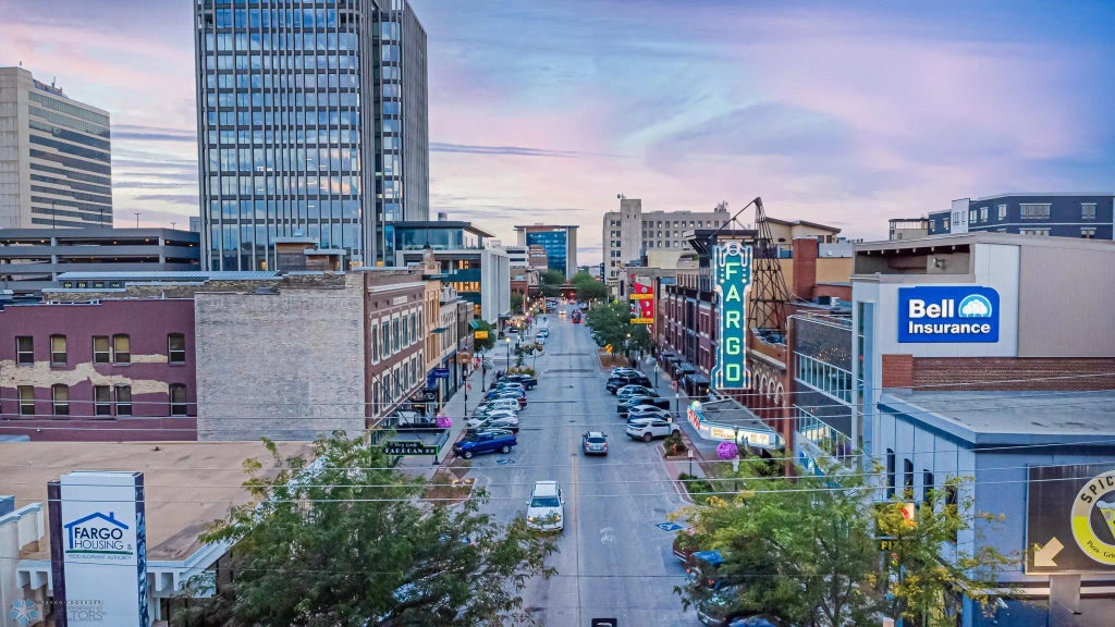 319 Broadway N 202, Fargo