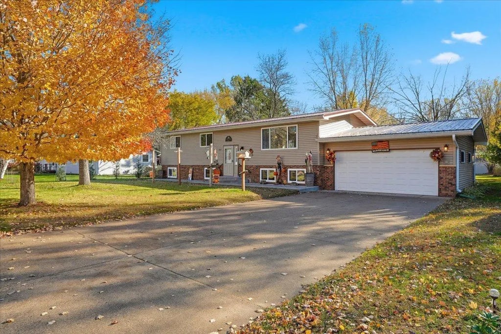 315 South Street W, Amery