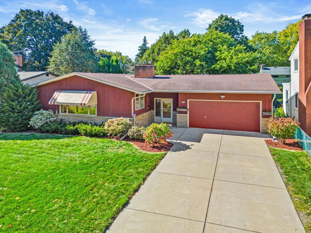 1211 Galvin Avenue, West St Paul