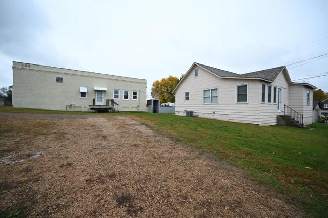 134 Main Street S, Shakopee