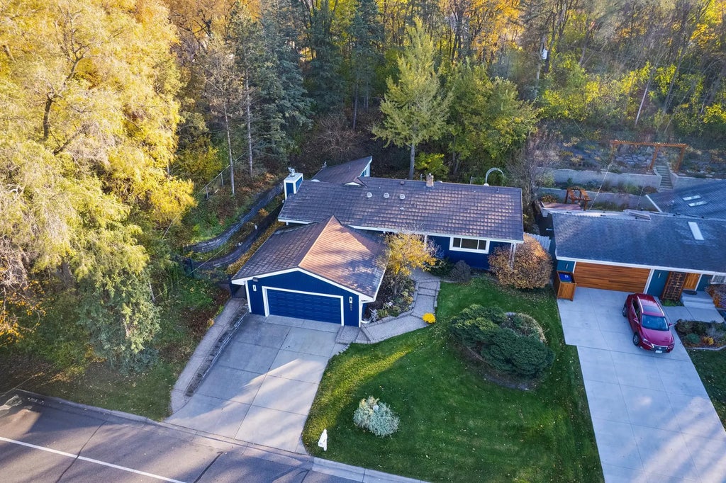 882 Transit Avenue, Roseville