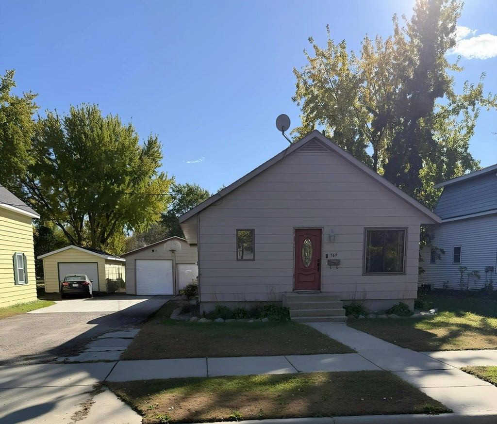 369 W Mill Street, Paynesville