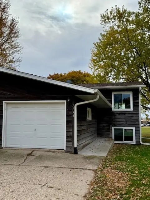 1135 20th Street, Windom