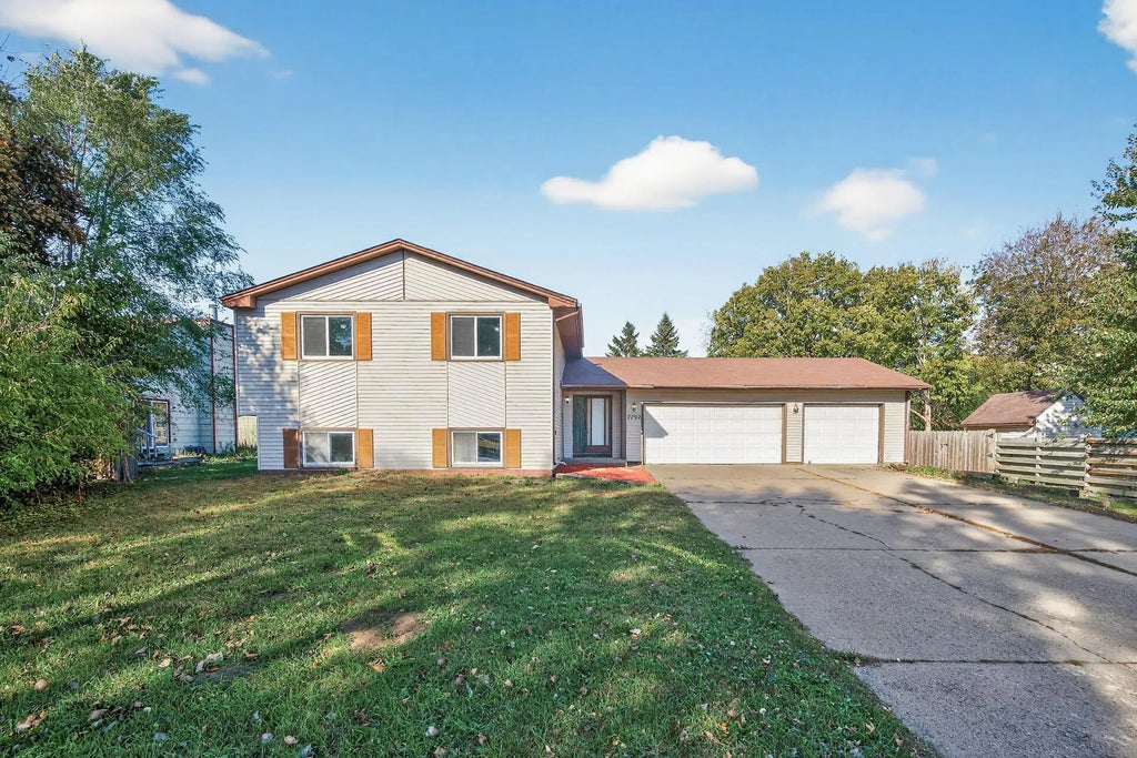 7702 114th Avenue N, Champlin