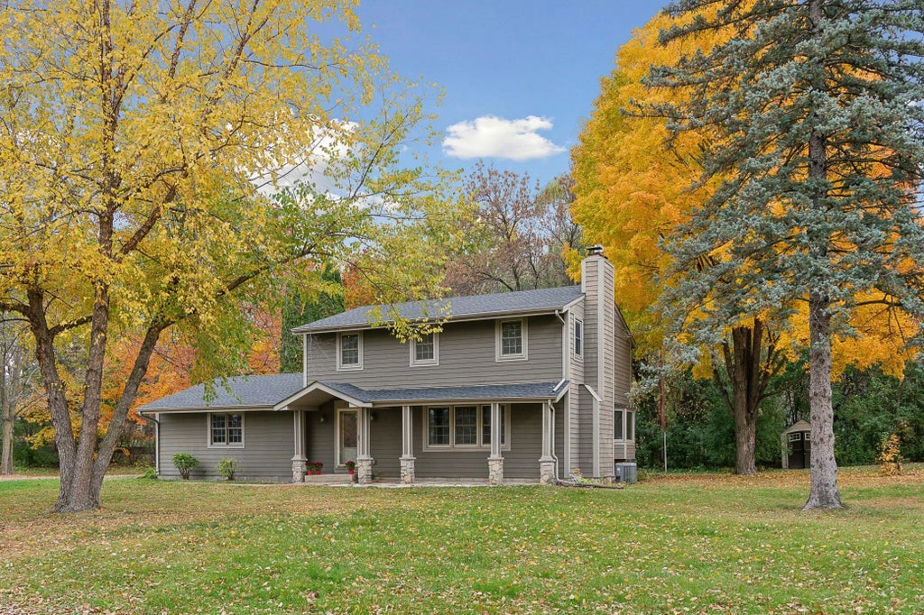 6115 Club Valley Road, Shorewood