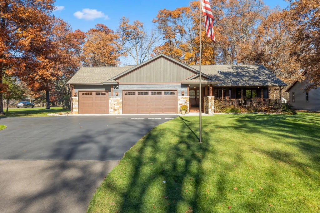 6116 Edmonton Road, Baxter