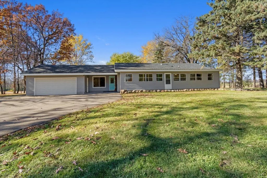 29964 Quinlan Avenue, Franconia Twp