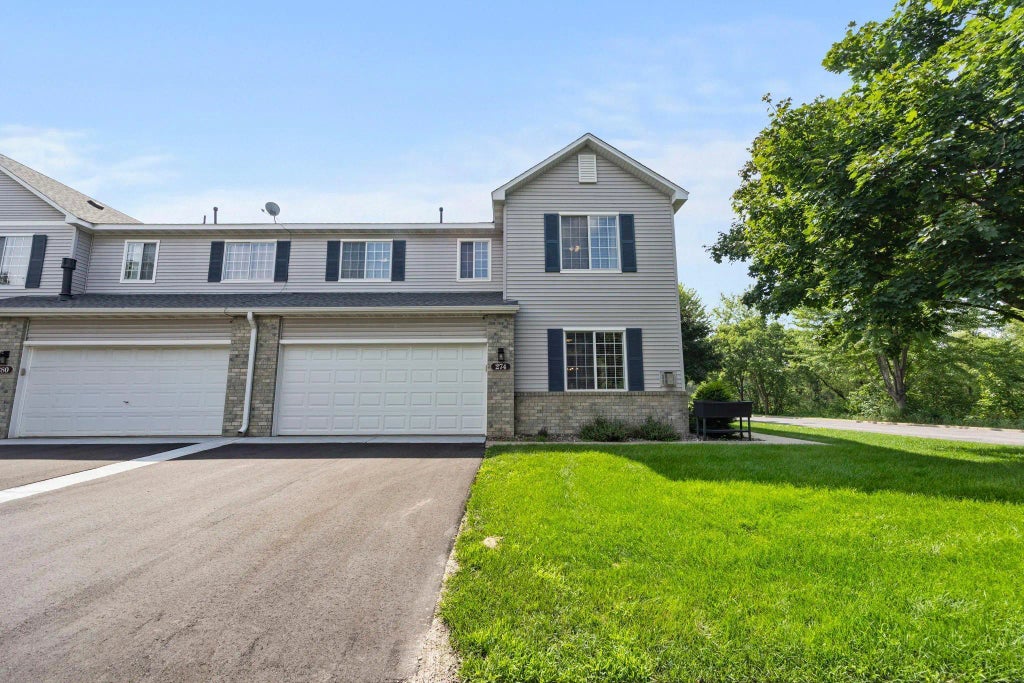 274 Tamarack Trail 805, Farmington