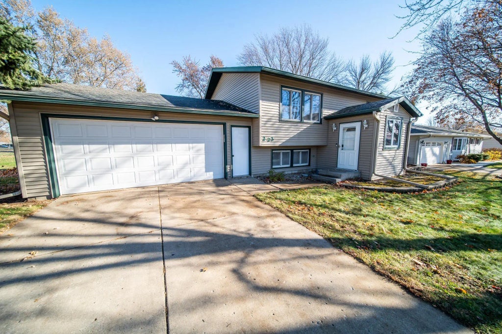 202 6th Avenue Ne, Kasson