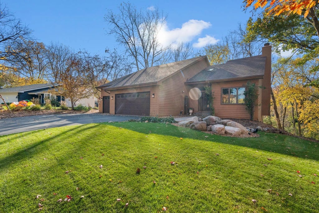 14451 Wellington Road, Minnetonka