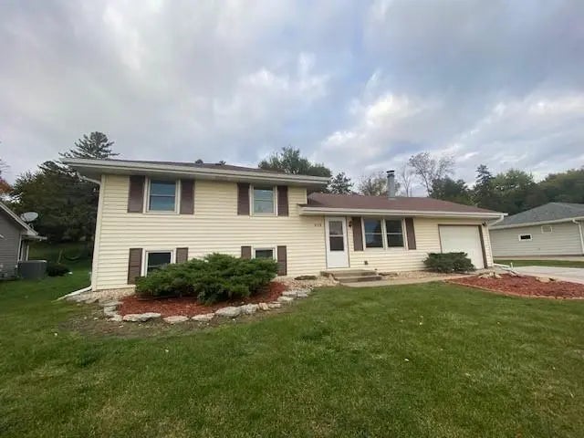 8178 Hillside Trail S, Cottage Grove