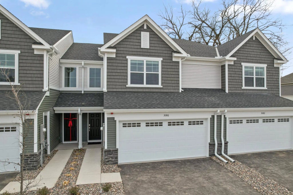 3086 Ash Street, Little Canada