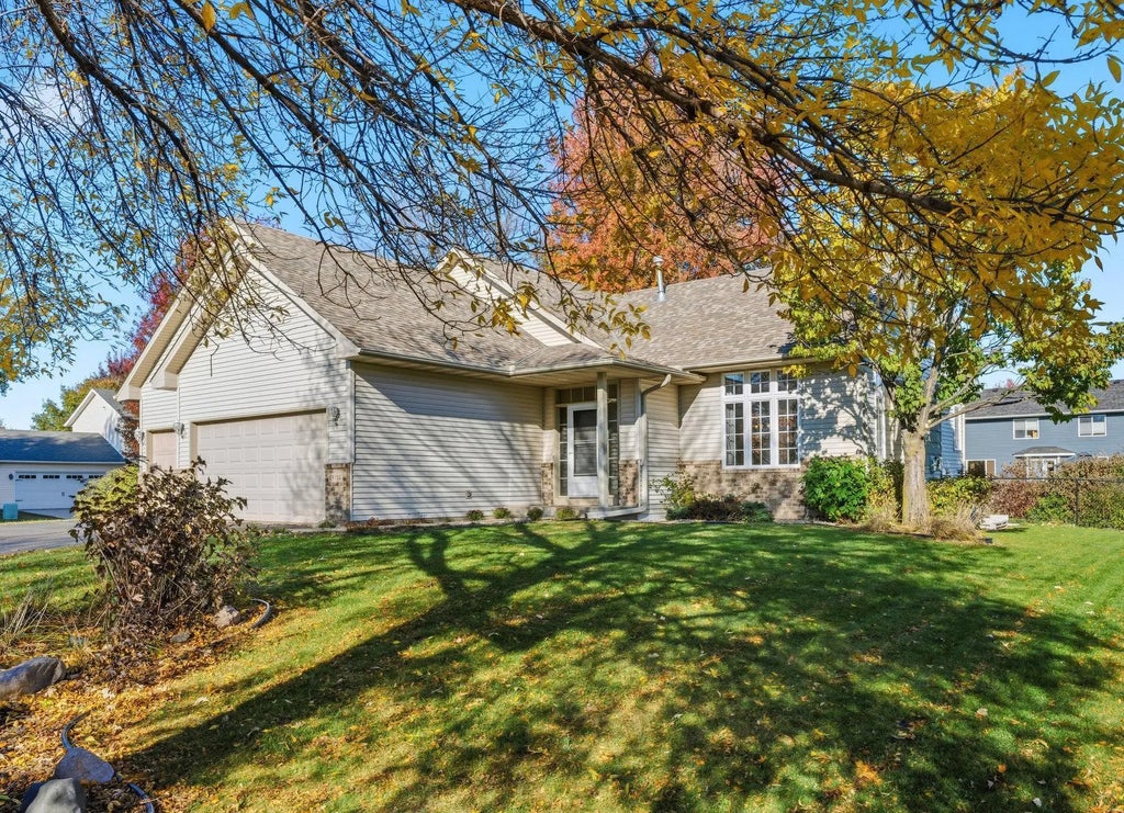 19714 Executive Path, Farmington