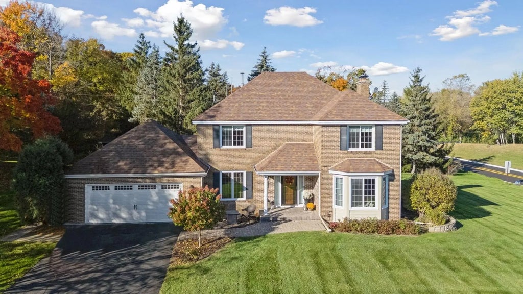 525 Sycamore Lane N, Plymouth